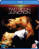 Two Moon Junction [Blu-ray]